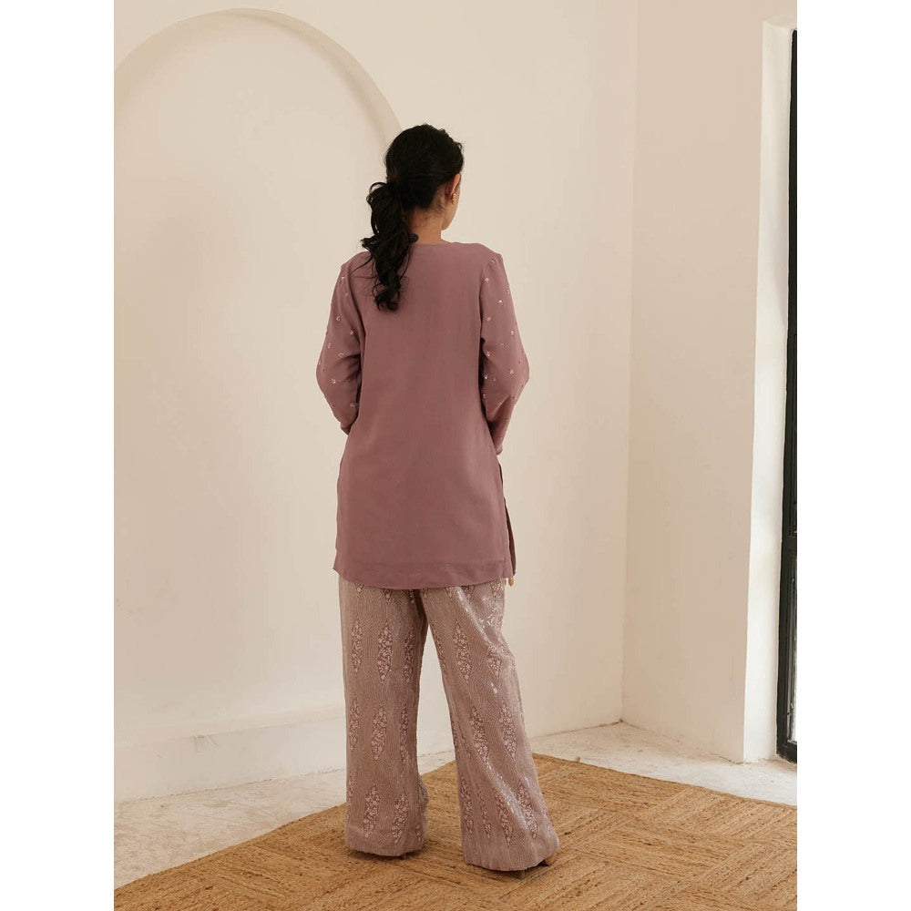 Pairaahan Zarf Kurta (Set of 2)