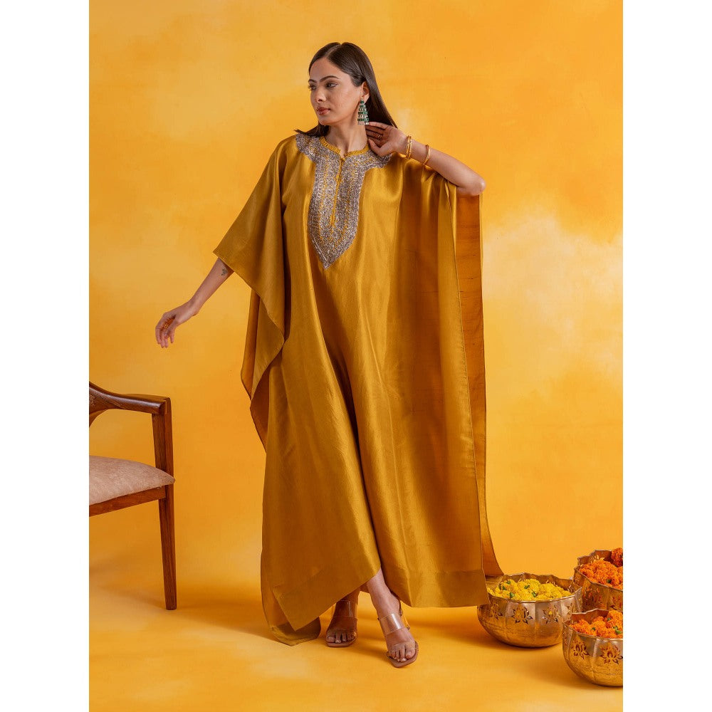 Pairaahan HARWA Kaftans