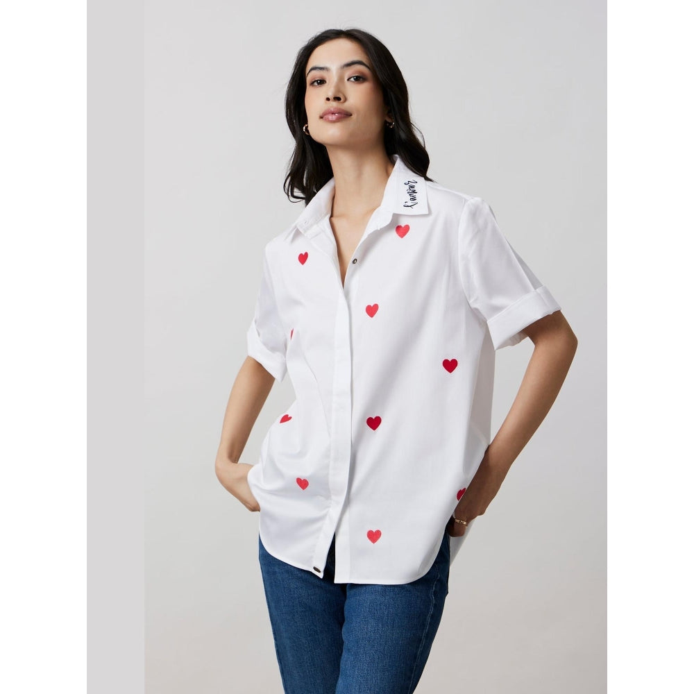 Pallavi Swadi Karishma Kapoor In White Red Heart Embroidered Shirt
