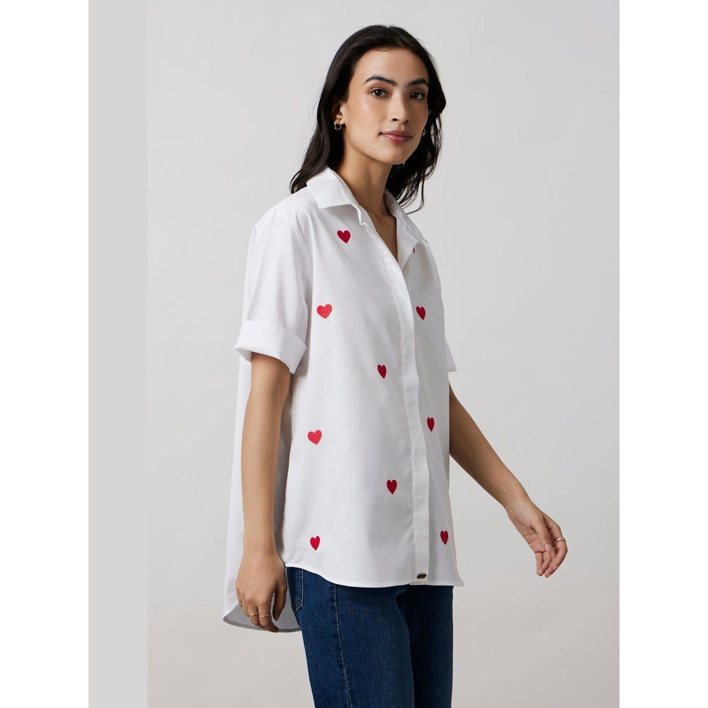 Pallavi Swadi Karishma Kapoor In White Red Heart Embroidered Shirt