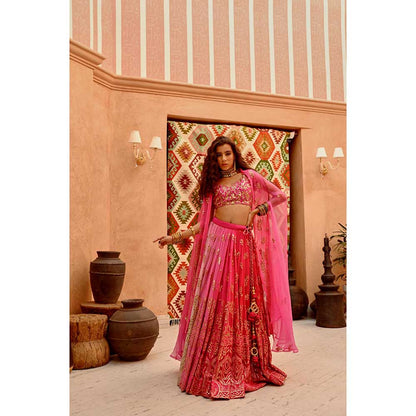 PALLAVI JAIPUR Hot Pink Ombre Queen Lehenga with Blouse and Cape (Set of 3)