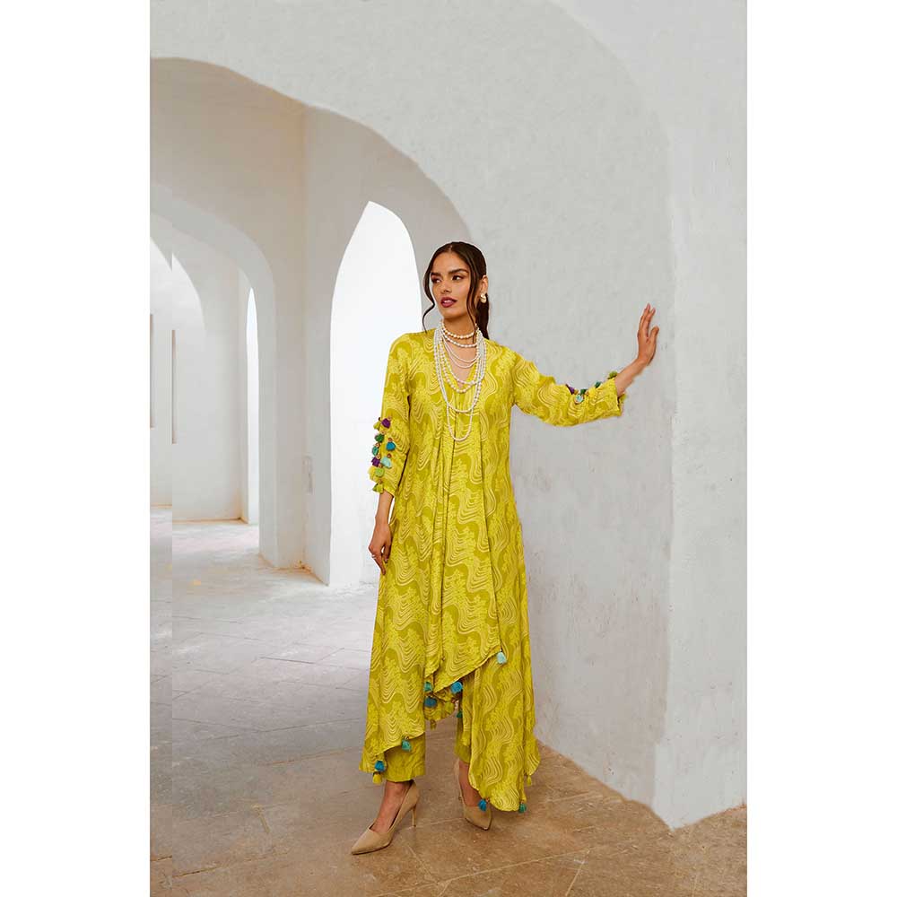 PALLAVI JAIPUR Gulbahar Lemon Green Tassel Kurta With Pant (Set of 2)