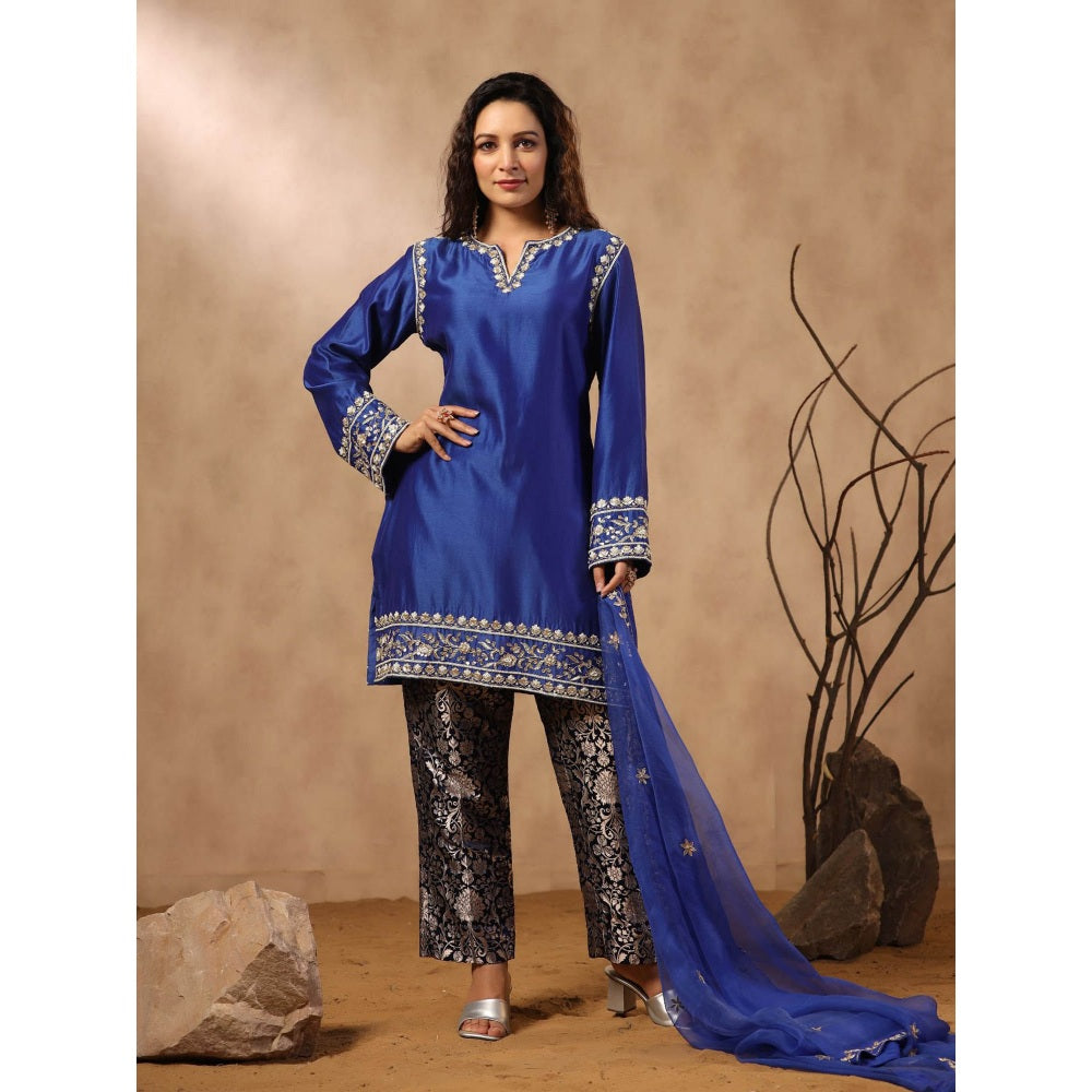 Palak Khandelwal Navy Blue Kurta with Handwork Paired with Brocade Pant and Dupatta (Set of 3)