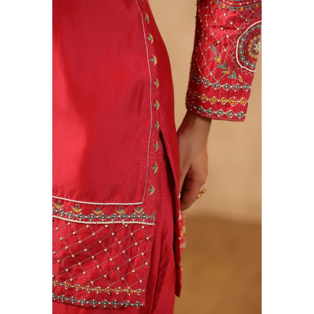 Palak Khandelwal Red Kurta with Pants and Dupatta (Set of 3)