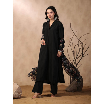 Palak Khandelwal Black Kurta Paired with Pants and Printed Dupatta (Set of 3)
