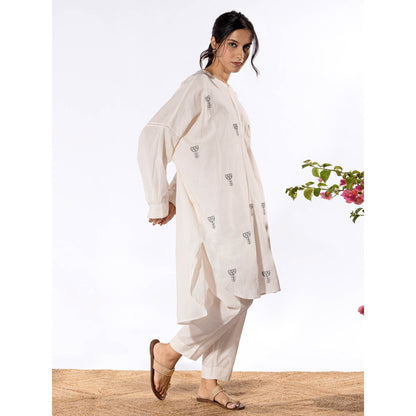 PANTS AND PAJAMAS Off White Chikan Cotton Kurta