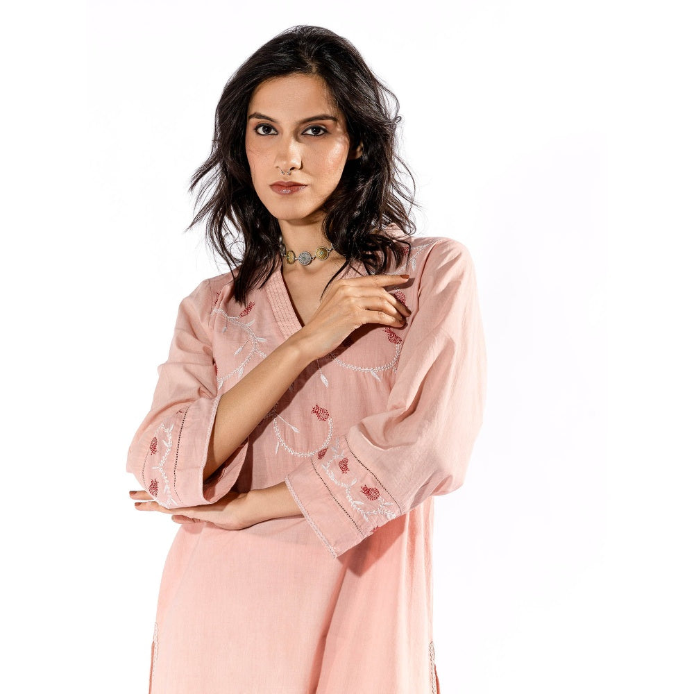 PANTS AND PAJAMAS Peach Chikan Cotton Kurta