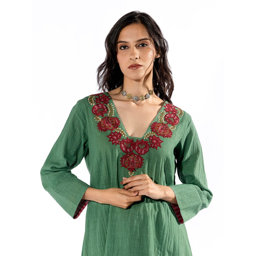 PANTS AND PAJAMAS Green Embroidered Kurta & Cotton Pant (Set of 2)