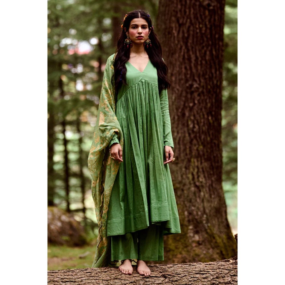Paulmi & Harsh Green V-Cut Anarkali with Naksha Print Dupatta (Set of 3)