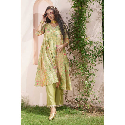 Paulmi & Harsh Women Green Cotton Silk V-Neck Kurta with Pant