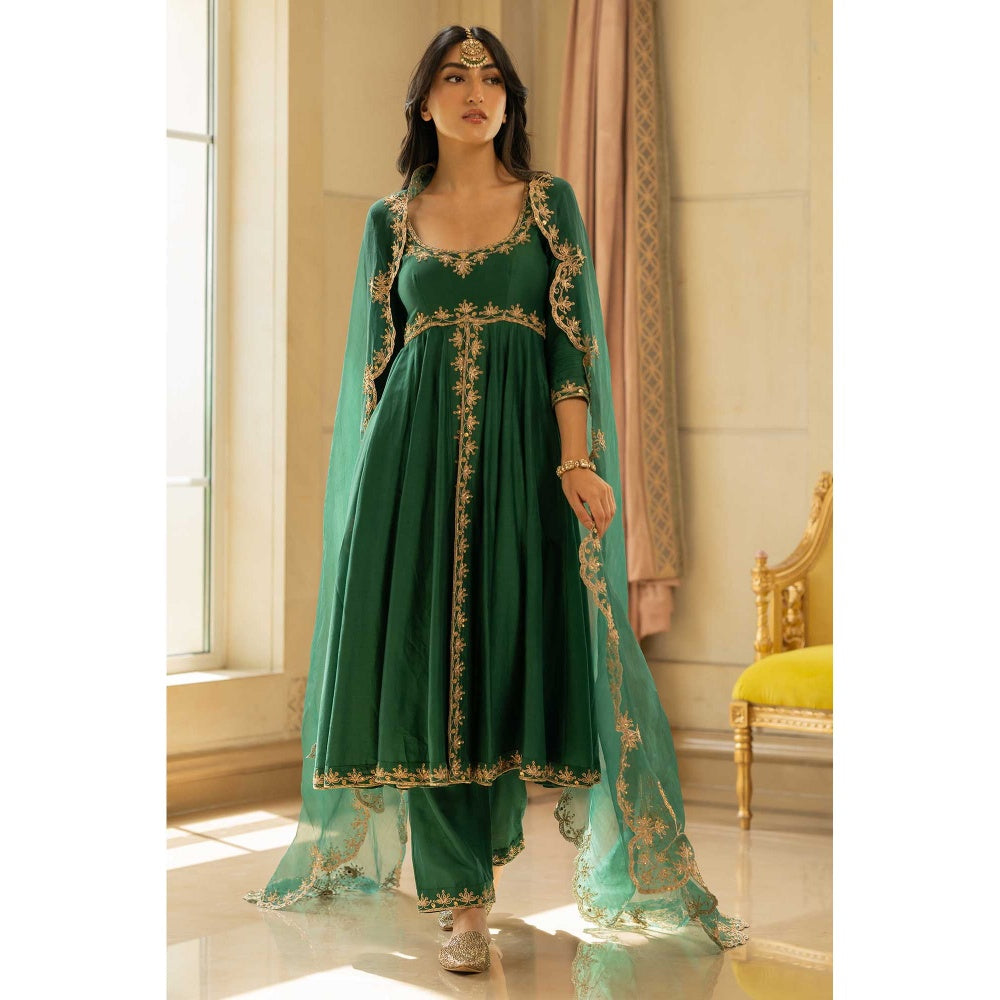 Paulmi & Harsh Women Green Chiniya Silk Round Neck Kurta with Pant and Dupatta