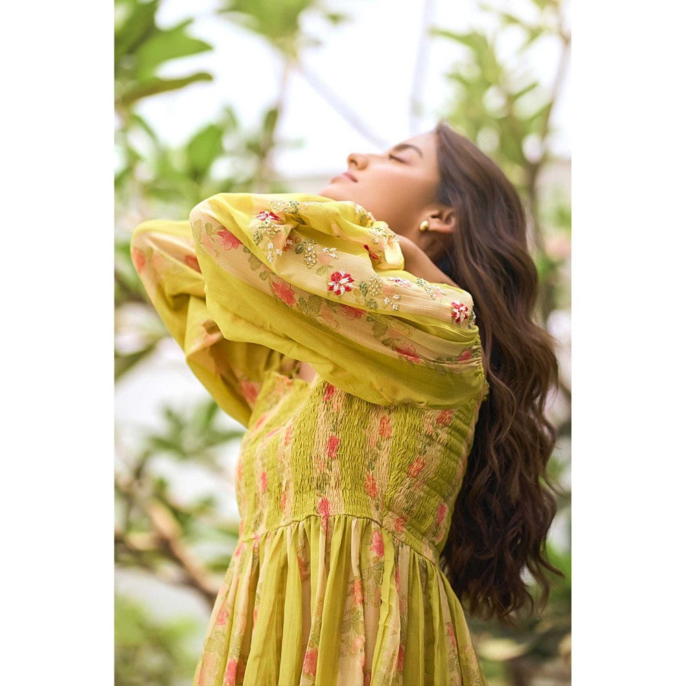 Paulmi & Harsh Women Green Chanderi Square Neck Kurta with Palazzo and Scarf
