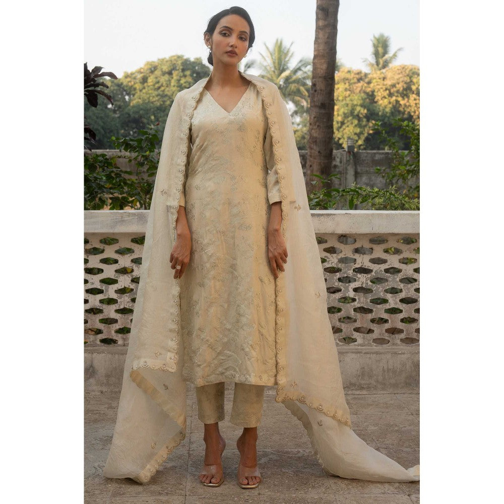 Paulmi & Harsh Women Ivory Jacquard V-Neck Kurta with Pant and Dupatta