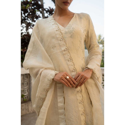 Paulmi & Harsh Women Ivory Jacquard V-Neck Kurta with Pant and Dupatta
