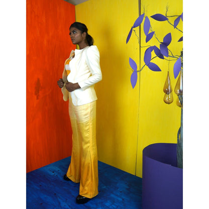 Payal Dawar Off White Bold Curves Co-Ord (Set of 3)