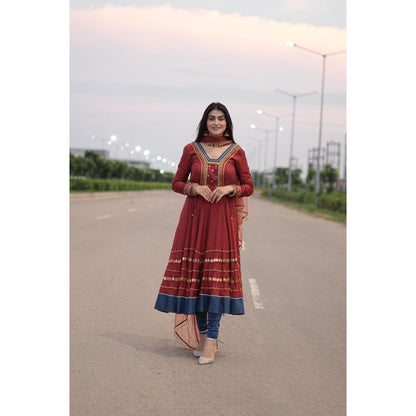 Payal Dawar Embellished Gota Ghungroo Anarkali Kurta with Churidar and Dupatta (Set of 3)