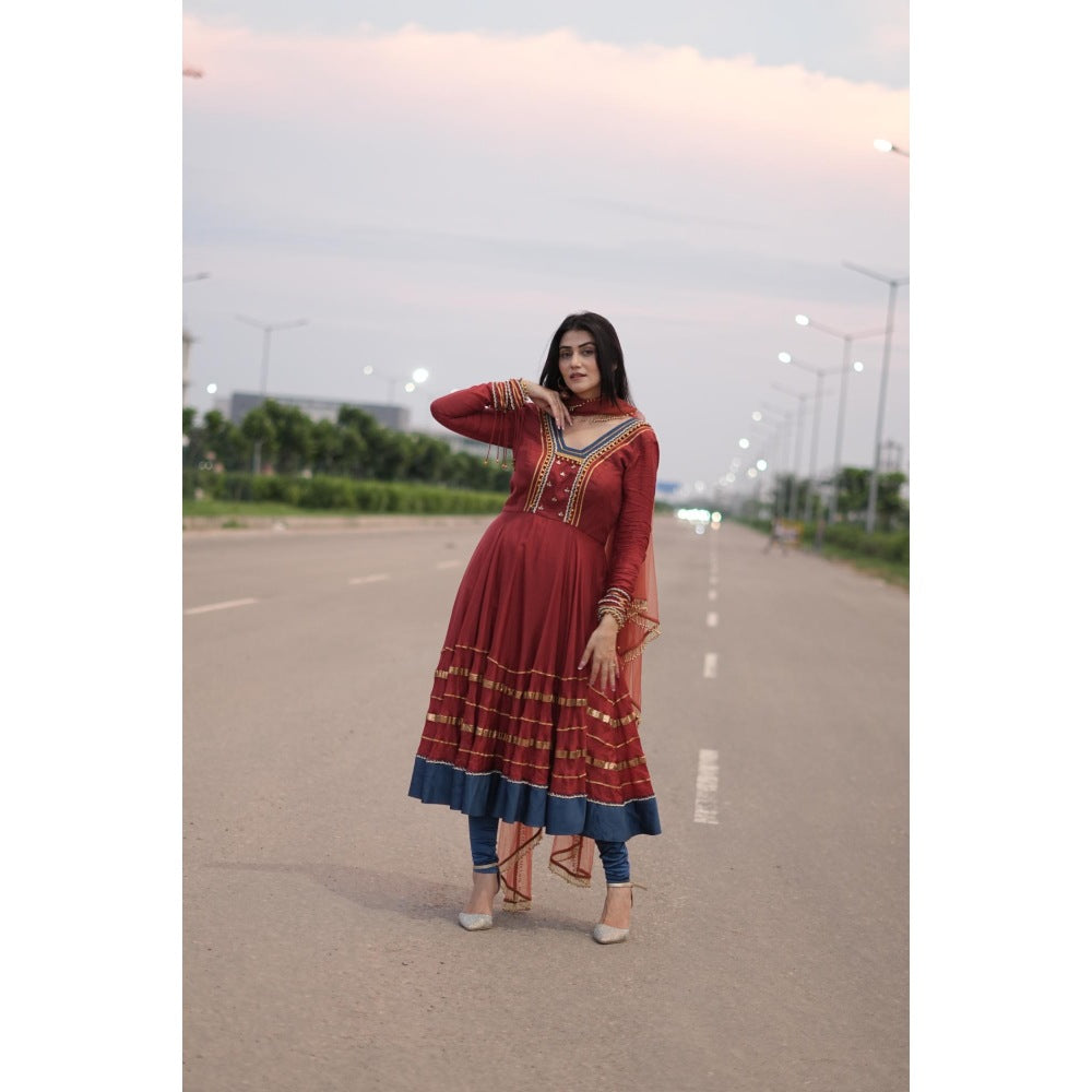 Payal Dawar Embellished Gota Ghungroo Anarkali Kurta with Churidar and Dupatta (Set of 3)