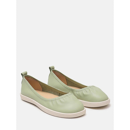 PAZZION Women's Green Tammy Ruched Round-Toe Ballerina