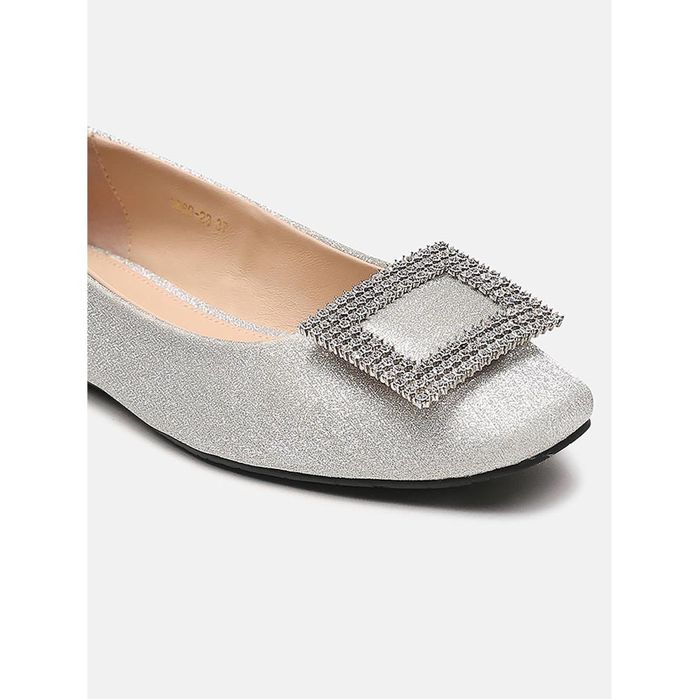 PAZZION Women's Silver Gleam Luxe Ballerina