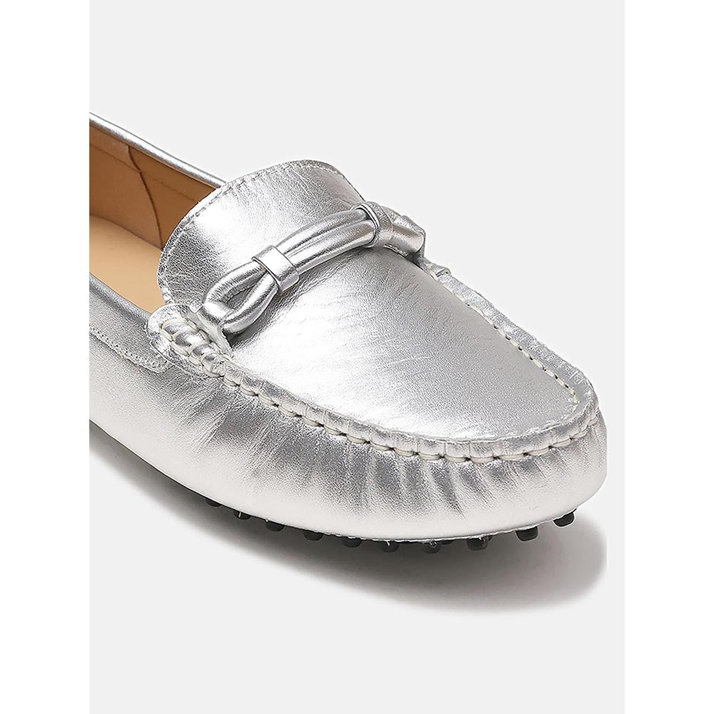 PAZZION Women's Silver Eve Metallic Loafers