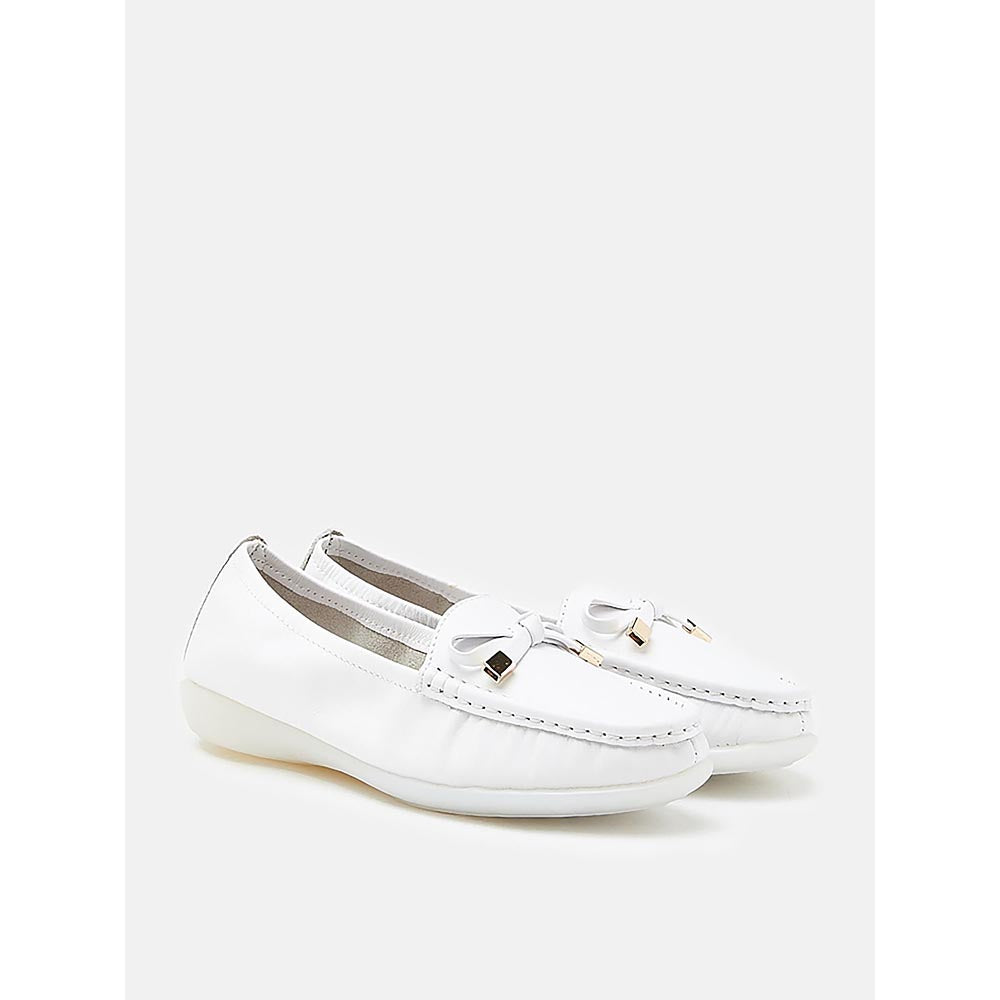 PAZZION Women's White Bow Buckle Loafers