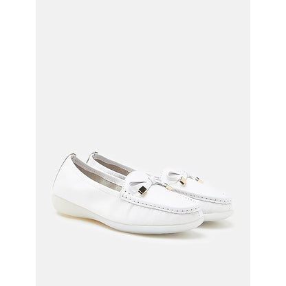 PAZZION Women's White Bow Buckle Loafers
