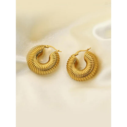Peachy Accessories Classic Line Patterned Hoop Earrings 18K Gold Plated