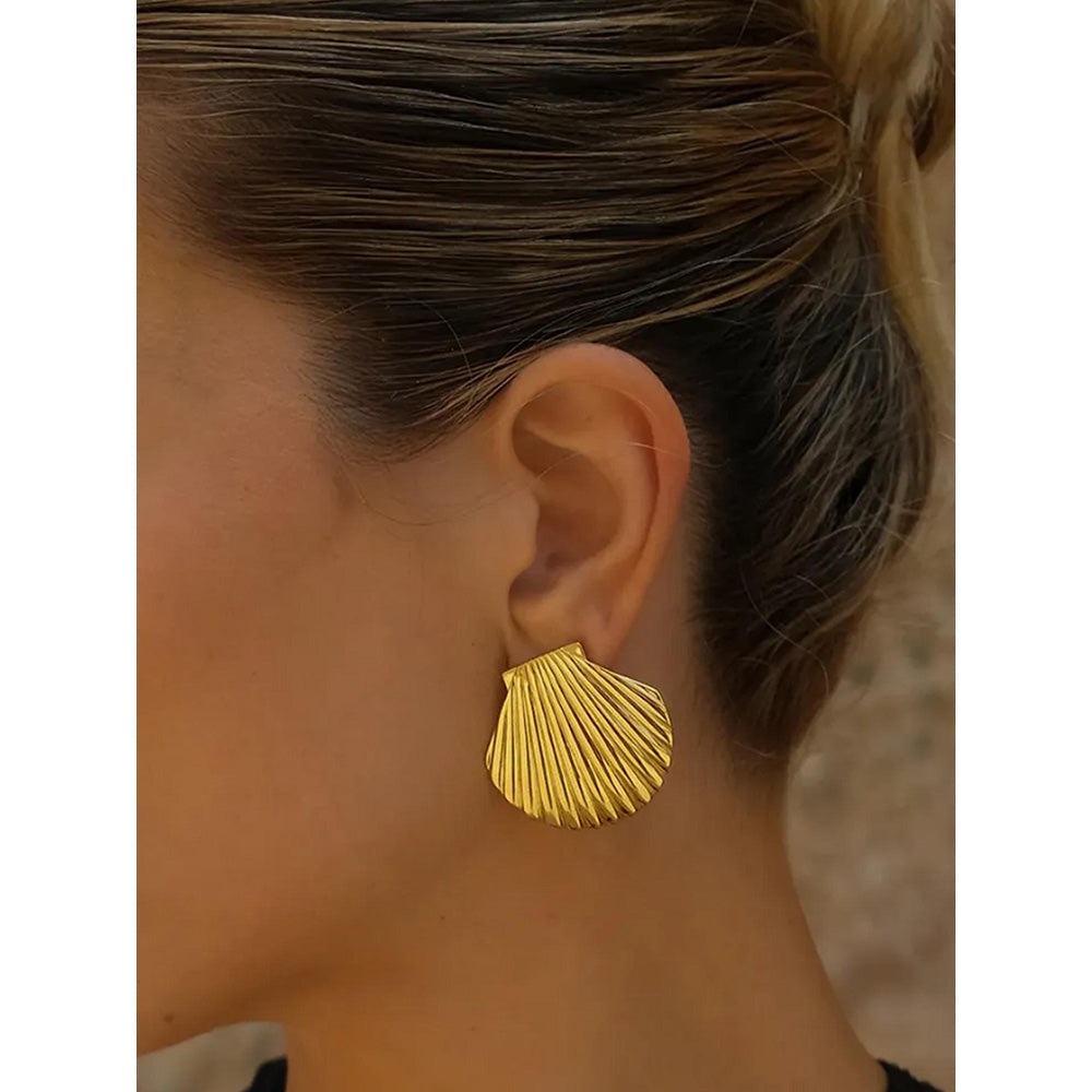 Peachy Accessories Classic Shell Earrings - 18K Gold Plated