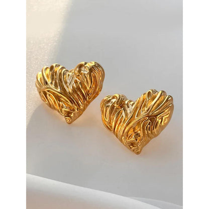 Peachy Accessories Gold Heart Stud Earrings
