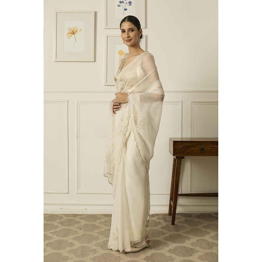 PEELI DORI White Floret Saree with Stitched Blouse