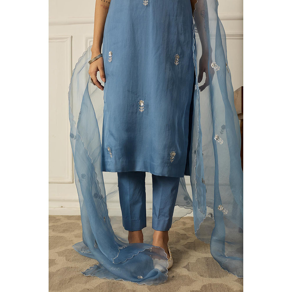 PEELI DORI Powder Blue Iris Kurta with Pant and Dupatta (Set of 3)