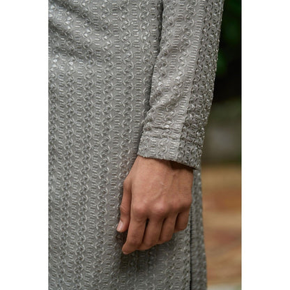 Philocaly Men Aabha Grey Georgette Silk Mandarin Neck Thread Work Kurta