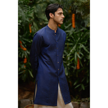 Philocaly Men Raunaq Blue Silk Blend Mandarin Neck Thread Work Kurta