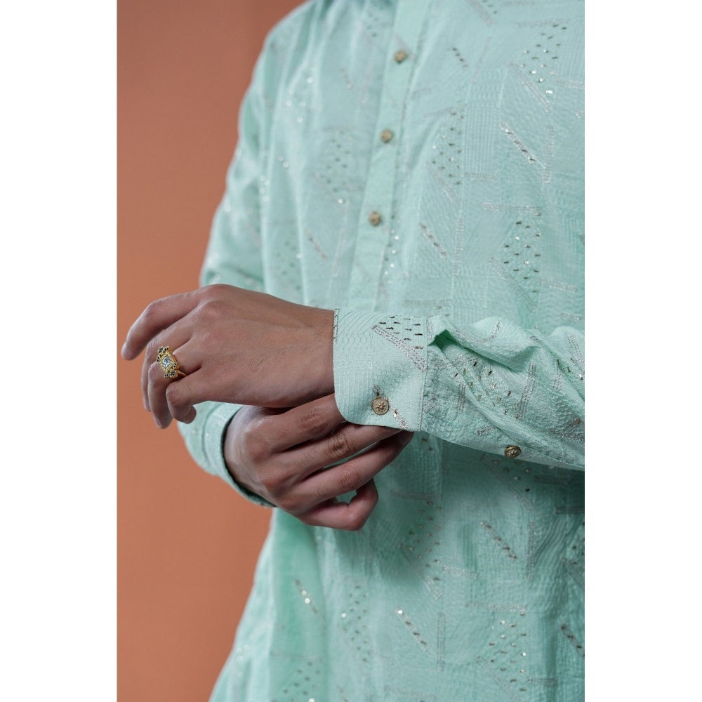 Philocaly Men Taazgi Green Silk Blend Mandarin Neck Thread Work Kurta