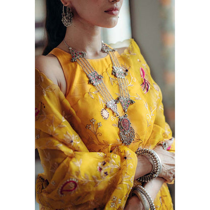 PINK CITY BY SARIKA Yellow Saree With Unstitched Blouse