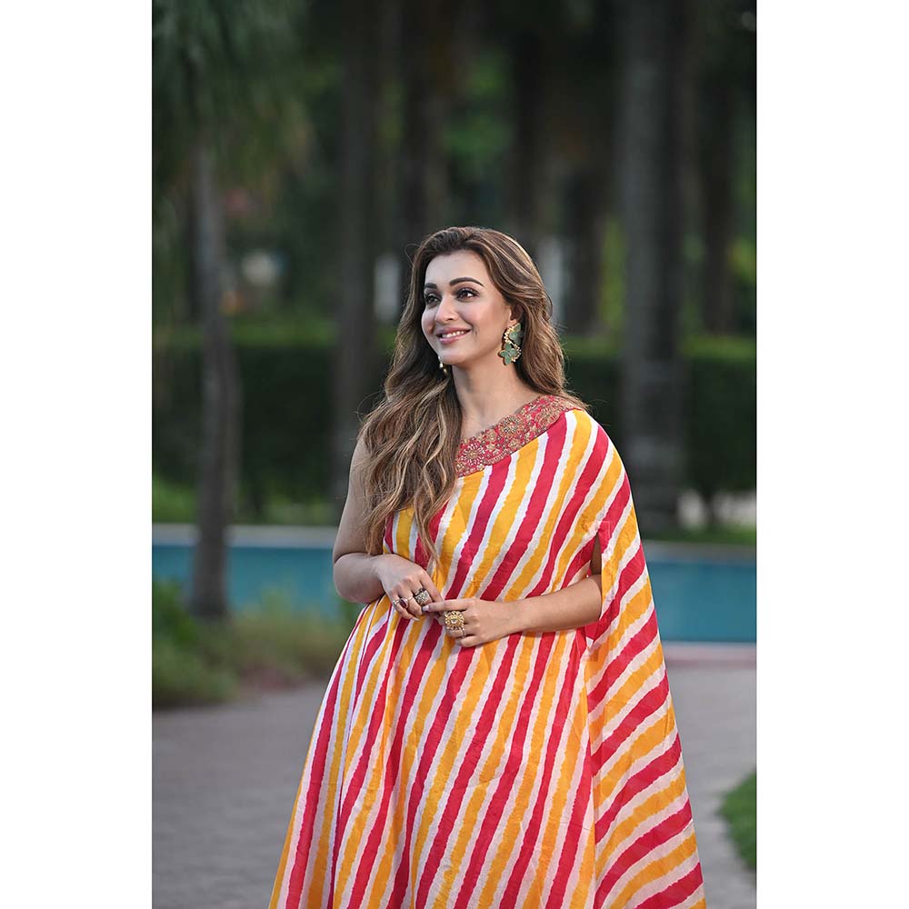 PINK CITY BY SARIKA Yellow Leheriya One-Shoulder Cape With Sharara (Set of 2)