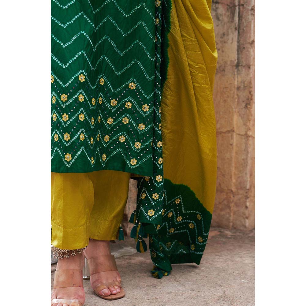 PINK CITY BY SARIKA Women's Jodha Shaded Bandhani Kurta with Pant and Dupatta (Set of 3)