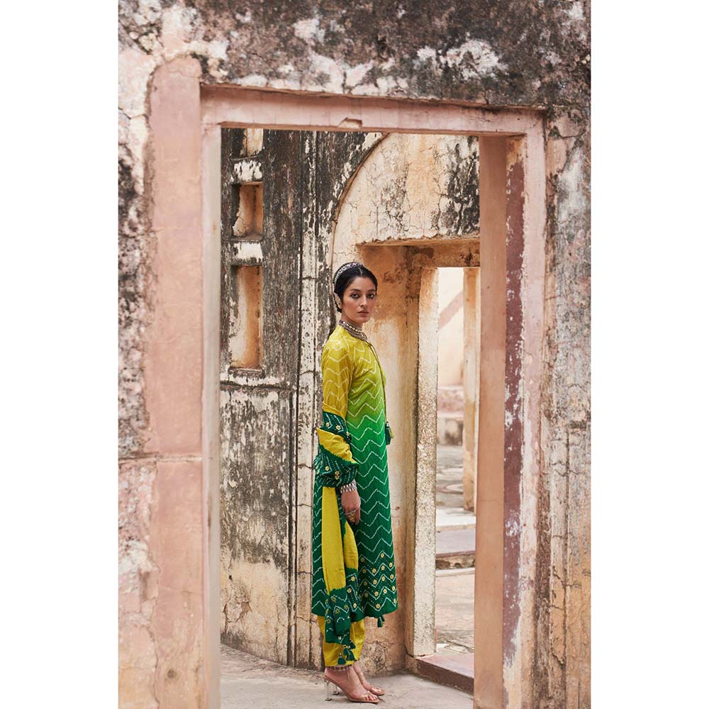 PINK CITY BY SARIKA Women's Jodha Shaded Bandhani Kurta with Pant and Dupatta (Set of 3)