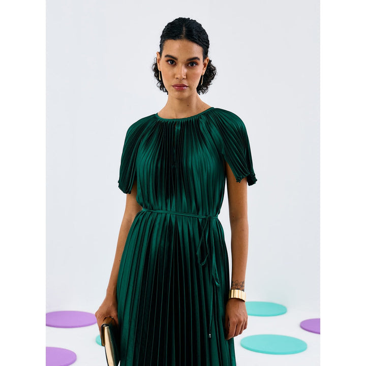 Pleats by Aruni Green Short Sleeves Pleated Knee Length Dress