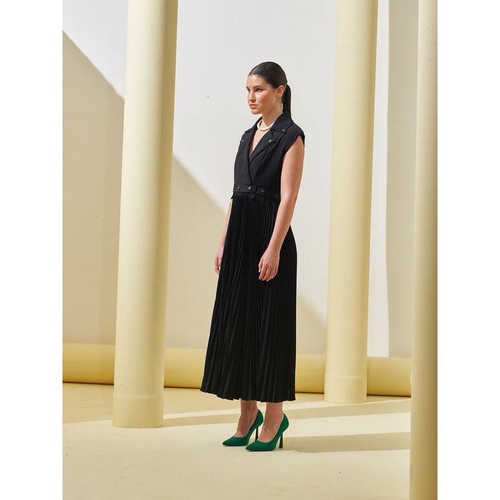 Pleats by Aruni Black Collar Gown