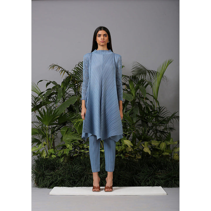 Pleats by Aruni Powder Blue Crushed Sleeves Kurti and Pant (Set of 2)