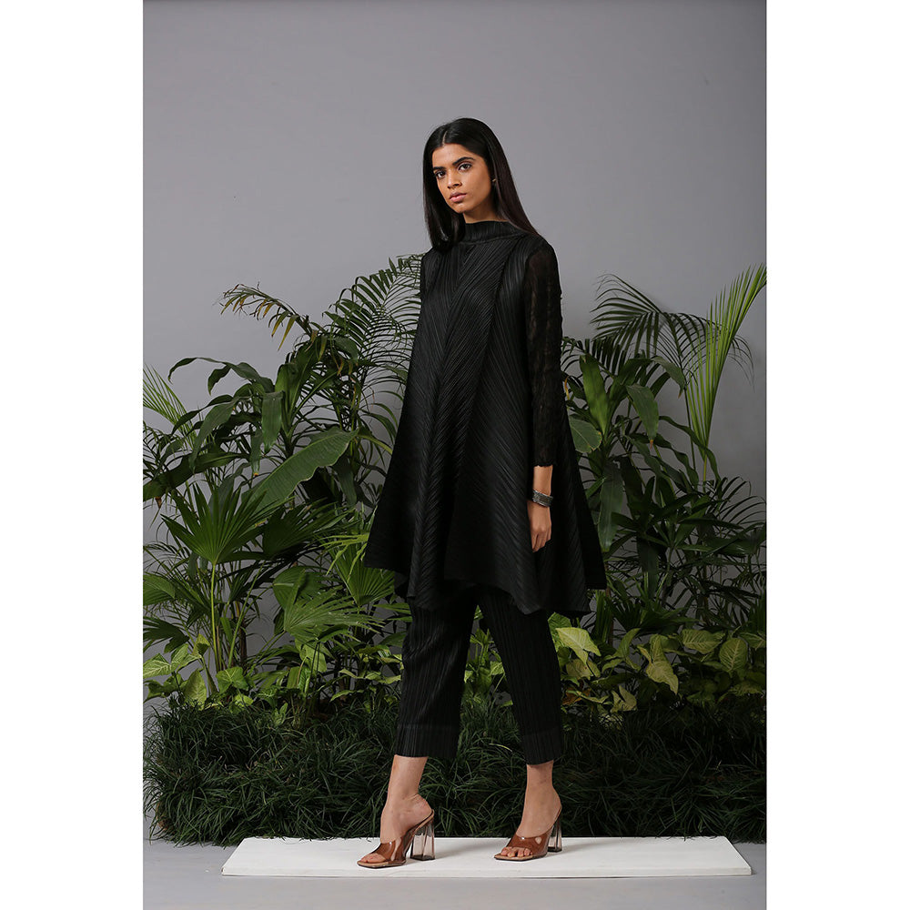 Pleats by Aruni Black Crushed Sleeves Kurti and Pant (Set of 2)