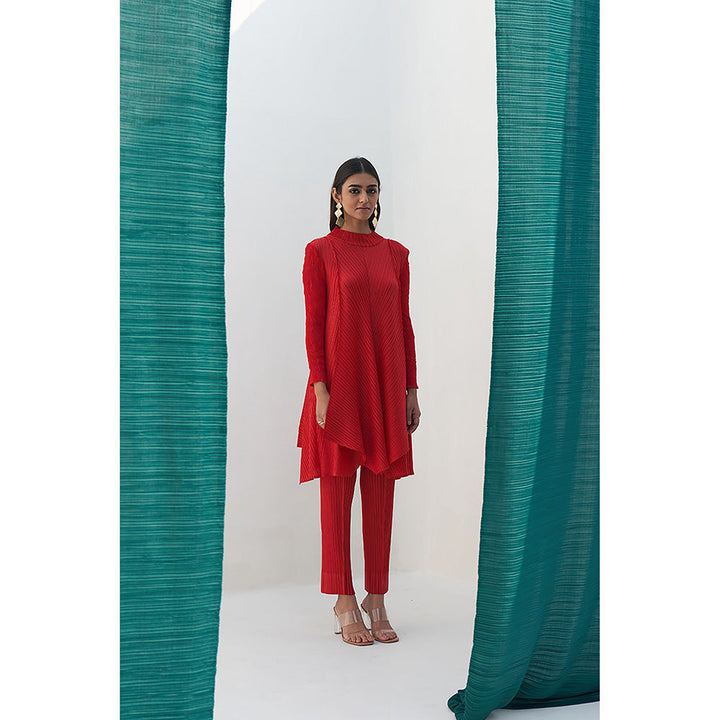 Pleats by Aruni Red Crushed Sleeves Kurti and Pant (Set of 2)