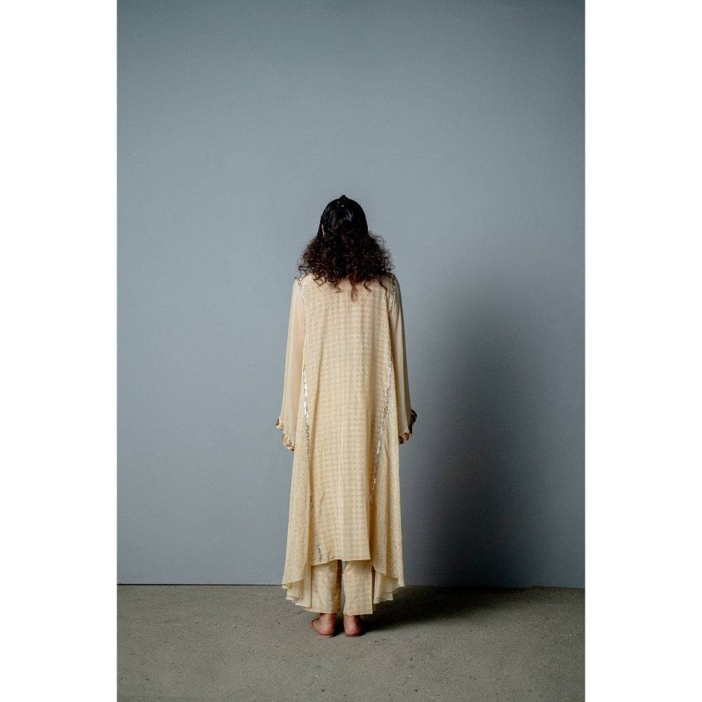 POOJA RAJGARHIA GUPTA Cleo Umbrella Kurta with Pant (Set of 2)