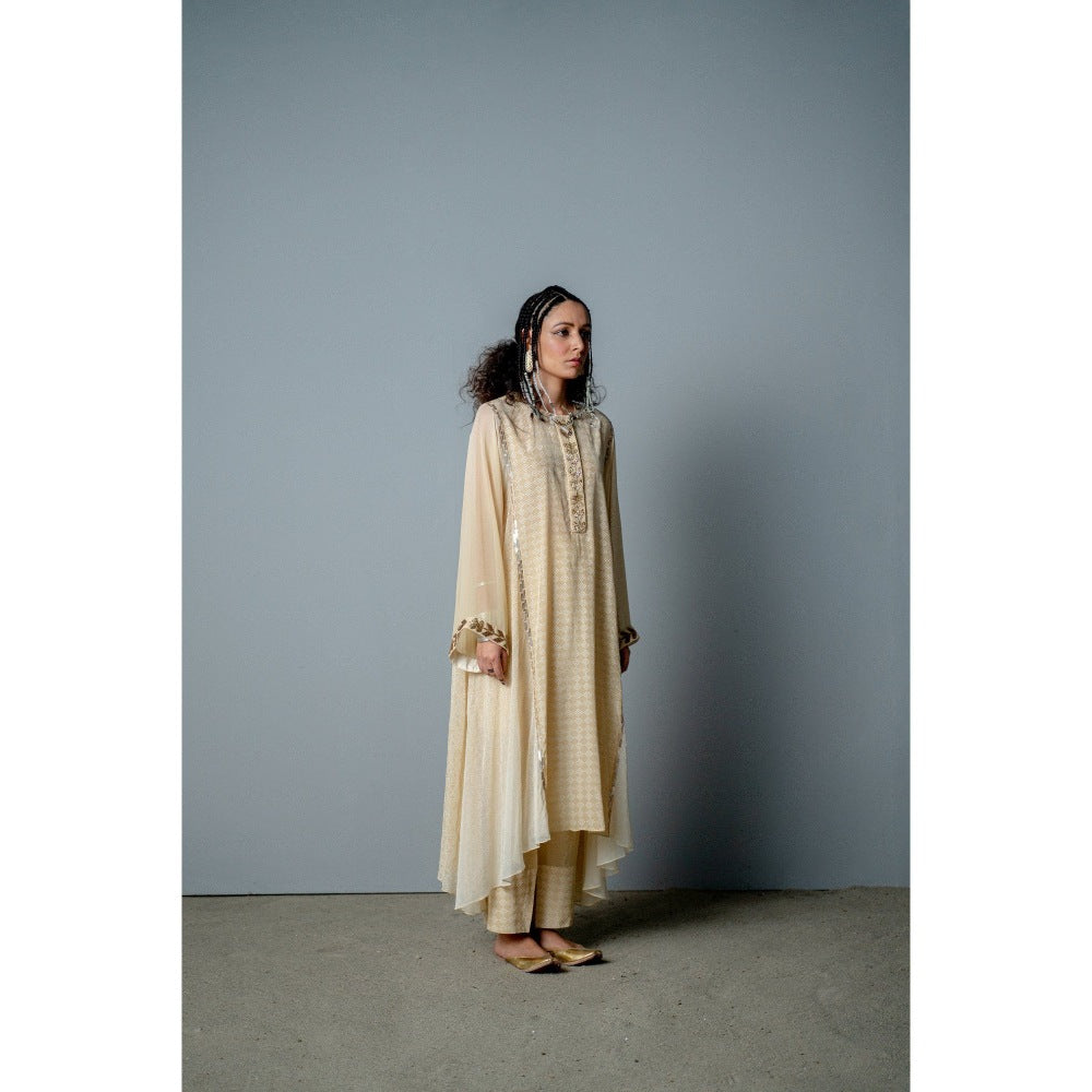 POOJA RAJGARHIA GUPTA Cleo Umbrella Kurta with Pant (Set of 2)