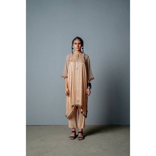 POOJA RAJGARHIA GUPTA Zenobia Kaftan Co-Ord (Set of 2)