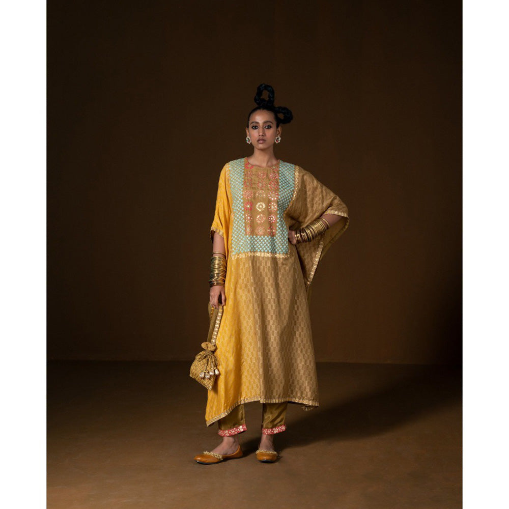 POOJA RAJGARHIA GUPTA Chakraphool Kaftan (Set of 2)