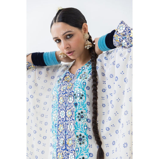 POOJA RAJGARHIA GUPTA Indu Cuffed Kaftan with Slip and Pant (Set of 3)