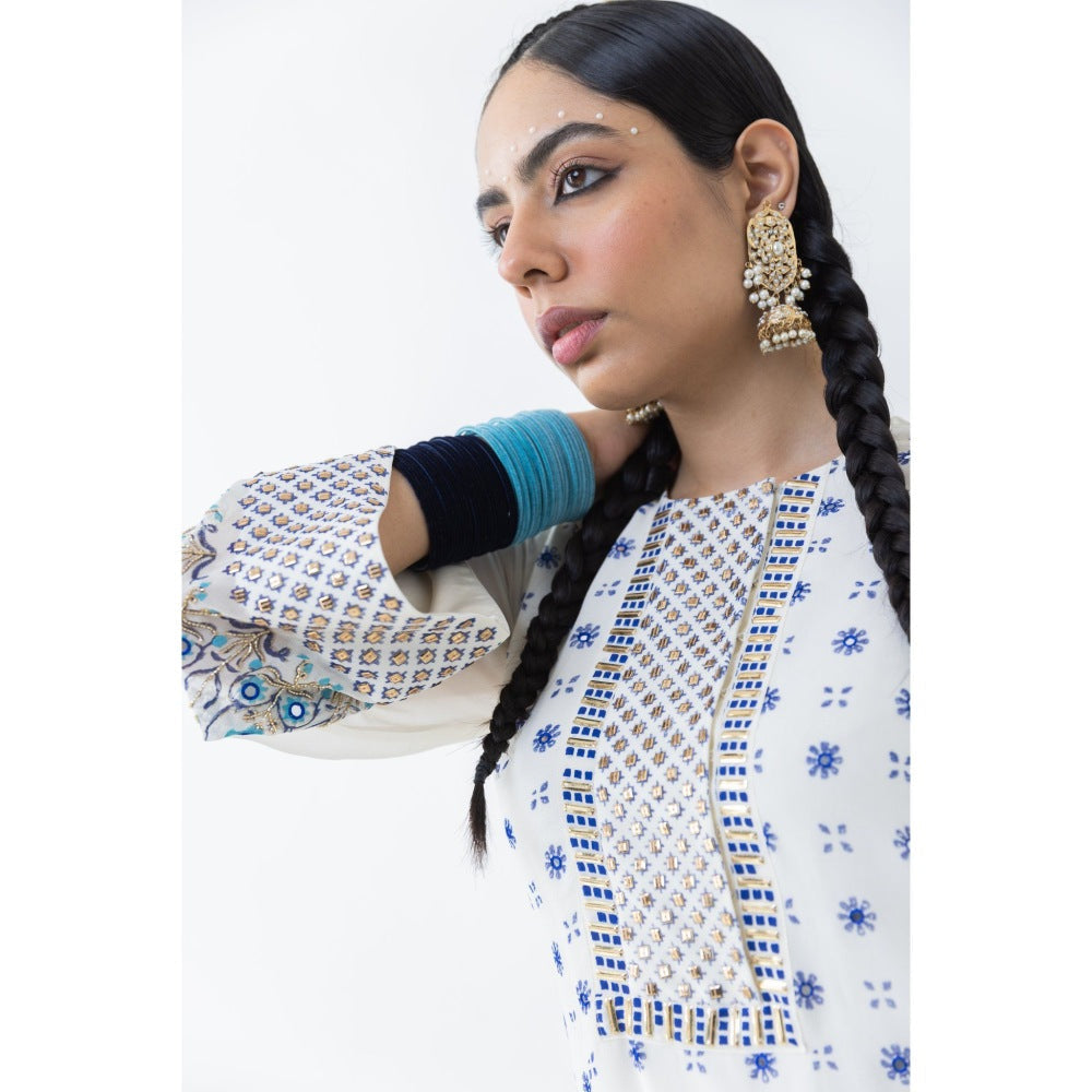 POOJA RAJGARHIA GUPTA Raat Rani Sharara with Kurti and Dupatta (Set of 3)