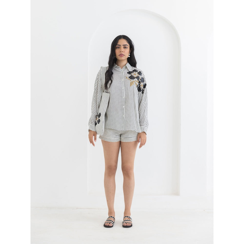 POOJA RAJGARHIA GUPTA White Kimino Co-Ord (Set of 2)